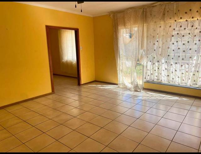 3 BEDROOM HOUSE FOR SALE IN BIRCH ACRES